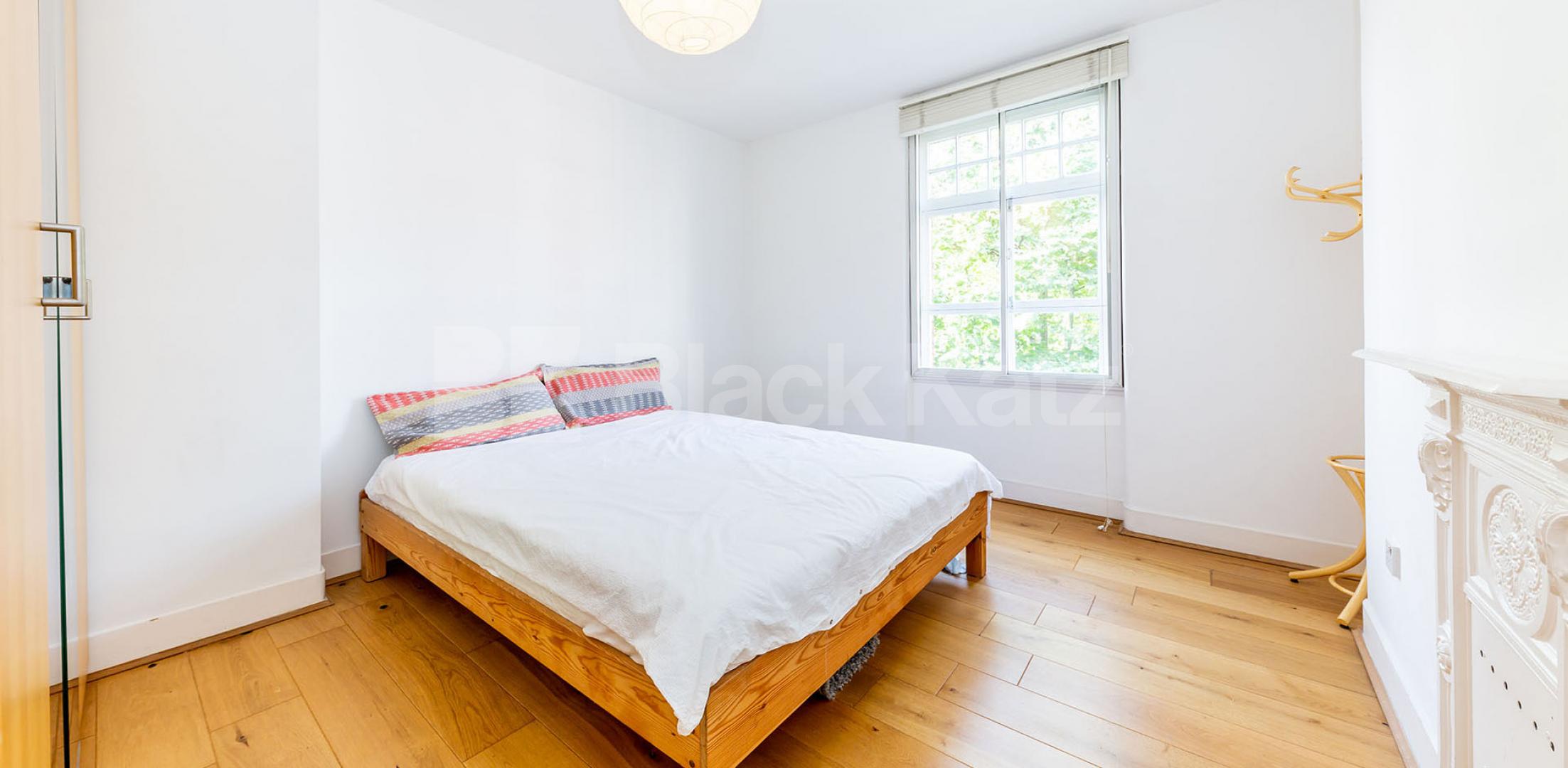 			TWO BED BY BOND STREET! , 2 Bedroom, 1 bath, 1 reception Flat			 Gilbert Street, Bond Street